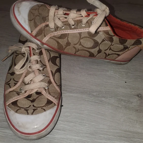 Women's coach sneakers size 7.5 - Picture 1 of 14